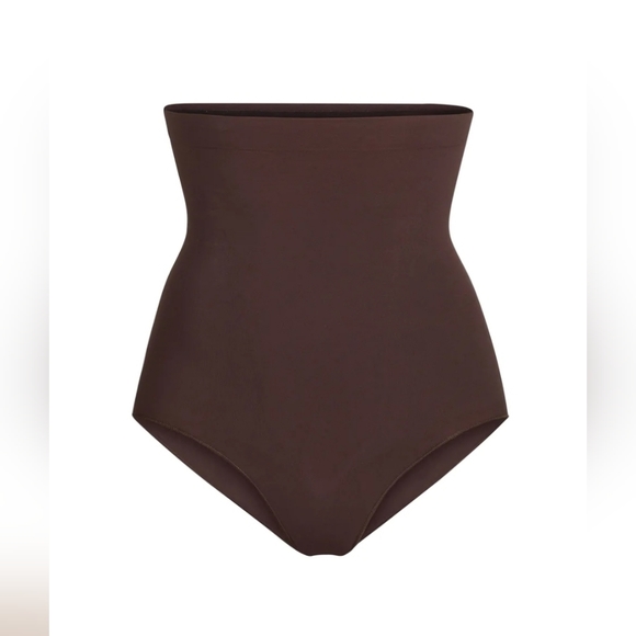 NWOT SKIMS SCULPTING HIGH WAIST BRIEF/ NWOT/ COCOA/S/M - Picture 2 of 10
